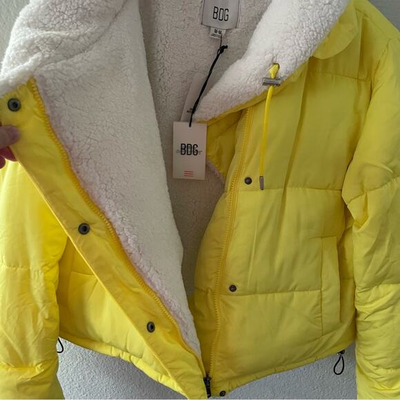 Urban Outfitters Neon Puffer Yellow Jacket Sherpa Lining NWT - Picture 7 of 8